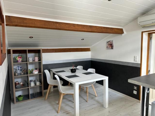 Appartement Mansarde Et Climatise 50 M2 Pompignan  외부 사진