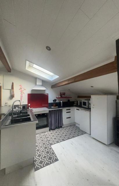 Appartement Mansarde Et Climatise 50 M2 Pompignan  외부 사진